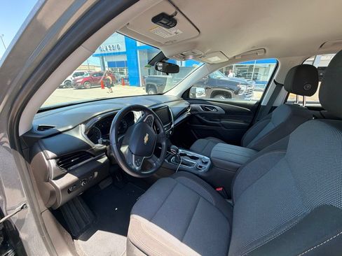 Used 2021 Chevrolet Traverse LT FWD image 5
