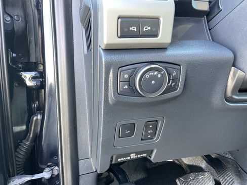 Used 2022 Ford F250 Lariat w/ Lariat Ultimate Package AWD/4WD image 44