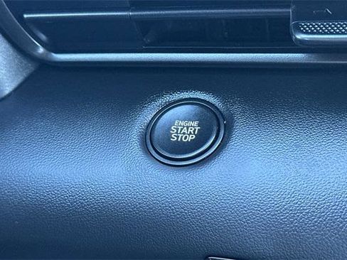 Certified 2025 Hyundai Elantra Sport image 22