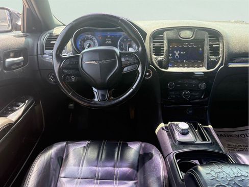 Used 2022 Chrysler 300 S RWD image 9