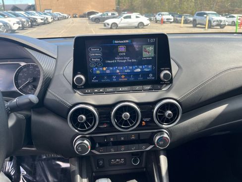 Used 2025 Nissan Sentra SV image 17