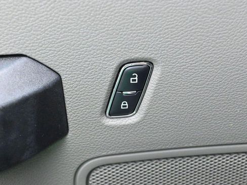 Used 2017 Ford F250 XL w/ Power Equipment Group AWD/4WD image 11