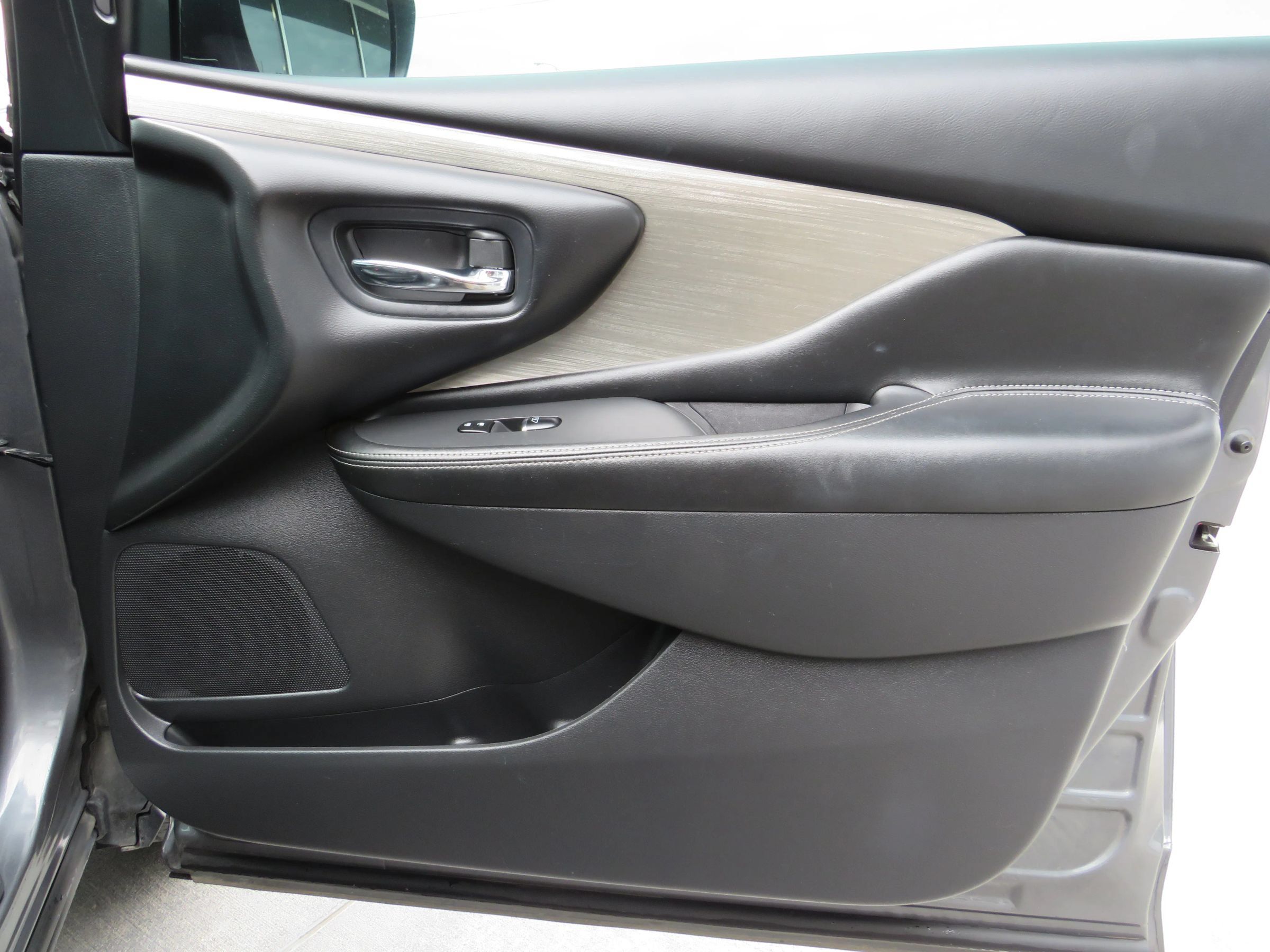 Used 2017 Nissan Murano SL FWD image 44