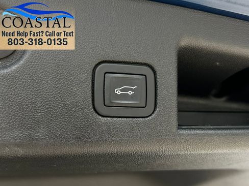 Used 2019 Chevrolet Equinox LT FWD image 22