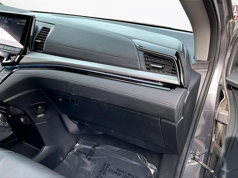 Used 2023 Honda Odyssey Touring image 25