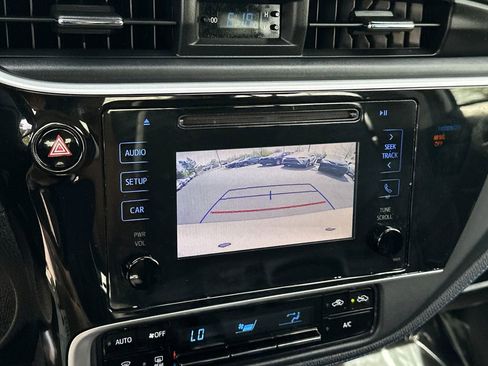Used 2018 Toyota Corolla SE FWD image 25