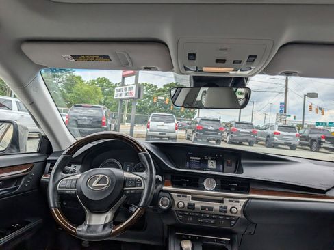 Used 2017 Lexus ES 350 FWD image 16