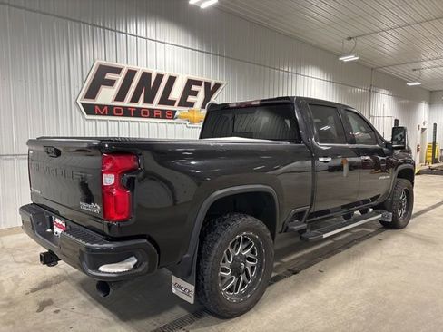 Used 2023 Chevrolet Silverado 2500 High Country image 11