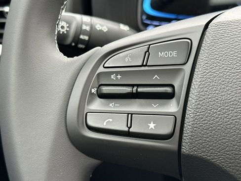 New 2025 Hyundai Venue SEL image 26