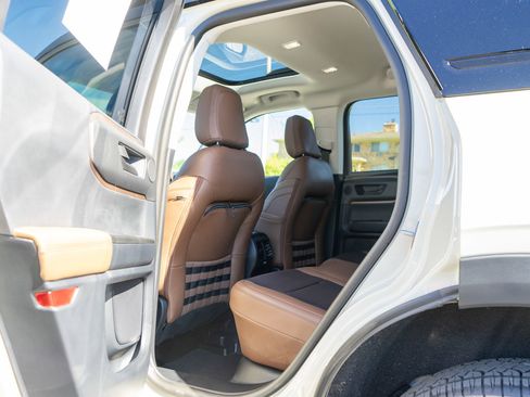 Used 2024 Ford Bronco Sport Badlands w/ Premium Package AWD/4WD image 32