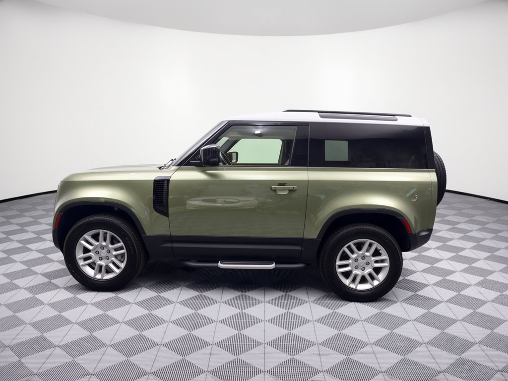 Used 2023 Land Rover Defender 90 SE AWD/4WD image 2