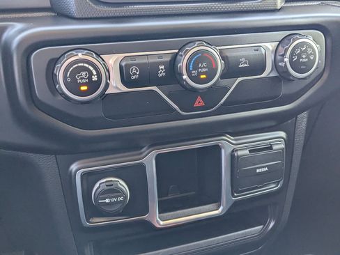 Used 2021 Jeep Wrangler Unlimited Sport AWD/4WD image 20