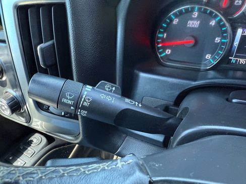 Used 2018 Chevrolet Silverado 1500 LT w/ All Star Edition image 21