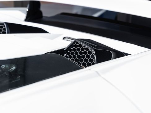 Used 2023 Lamborghini Huracan Tecnica RWD image 23