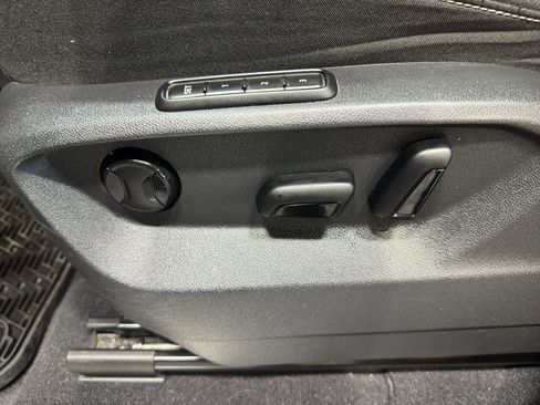 Used 2023 Volkswagen Atlas SEL image 14