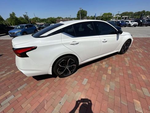 Used 2024 Nissan Altima 2.5 SR FWD image 33