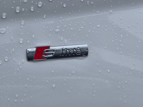 Used 2025 Audi Q5 2.0T Premium image 30