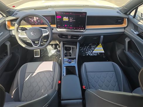 New 2026 Volkswagen Tiguan SEL R-Line image 11