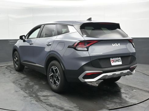 Used 2025 Kia Sportage LX image 9