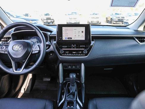 Certified 2024 Toyota Corolla Cross XLE w/ Convenience Package FWD image 2