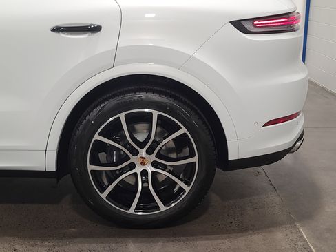 New 2026 Porsche Cayenne image 35