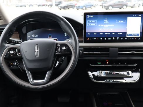 Used 2023 Lincoln Corsair Reserve w/ Equipment Group 202A image 13