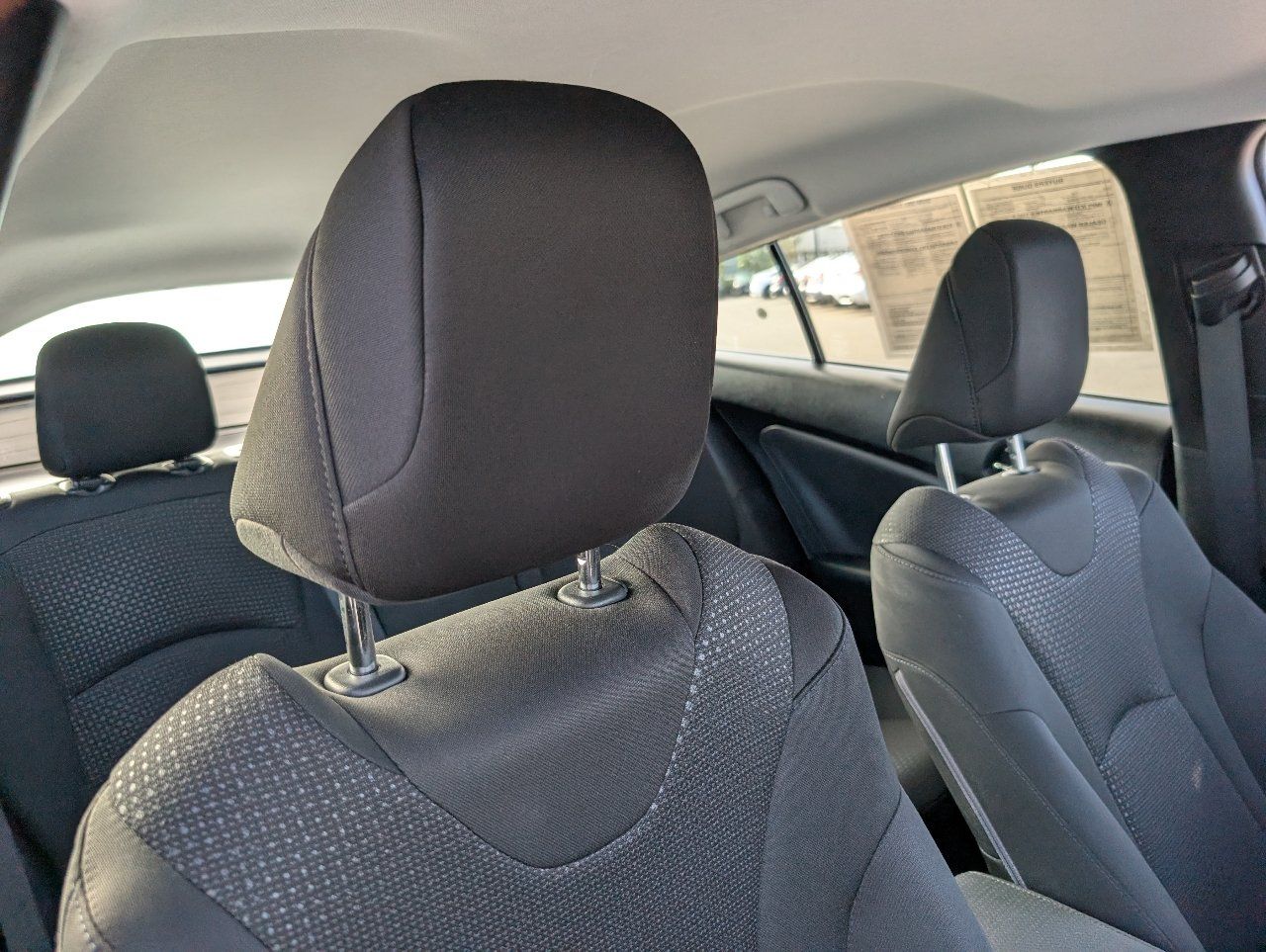 Used 2021 Toyota Prius LE FWD image 3
