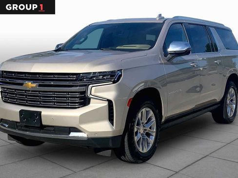 Used 2023 Chevrolet Suburban Premier AWD/4WD image 1