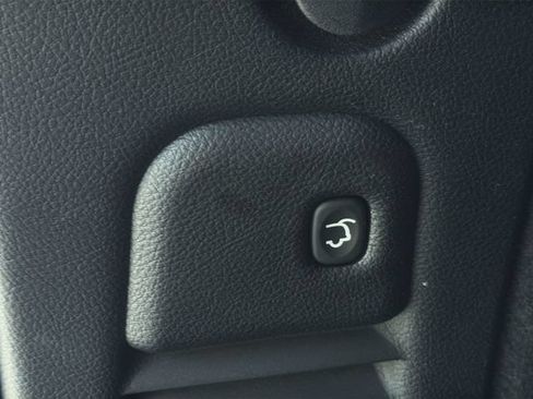 Used 2024 Dodge Durango GT RWD image 37