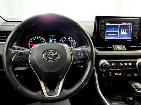Certified 2020 Toyota RAV4 XLE Premium image 38