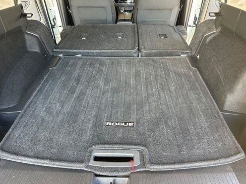 Used 2022 Nissan Rogue SV AWD/4WD image 28