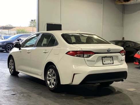 Used 2024 Toyota Corolla Hybrid Sedan image 2