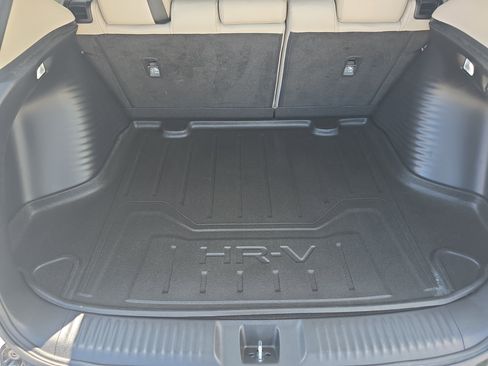 Used 2024 Honda HR-V EX-L image 11