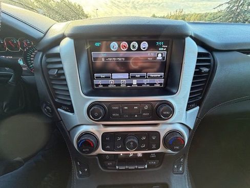 Used 2020 GMC Yukon XL SLT image 25