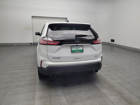 Used 2020 Ford Edge SE image 6