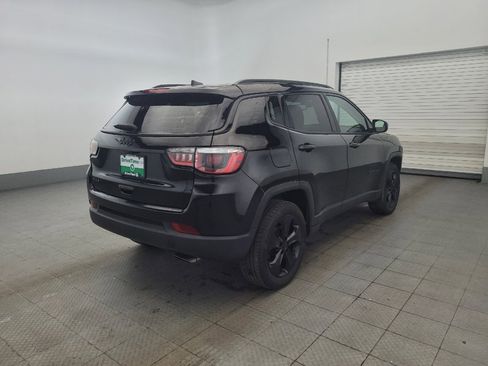 Used 2018 Jeep Compass Latitude w/ Popular Equipment Group AWD/4WD image 9