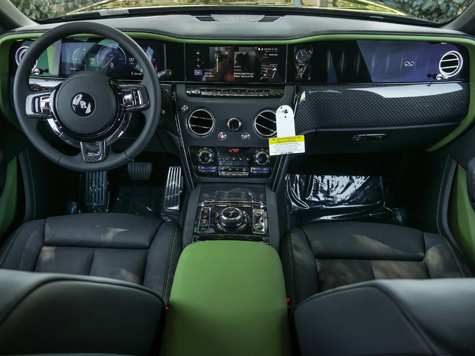 New 2027 Rolls-Royce Cullinan Black Badge AWD/4WD image 4