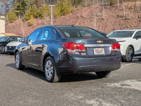 Used 2016 Chevrolet Cruze L image 6