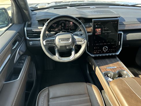Certified 2026 GMC Acadia Denali Ultimate w/ LPO, All-Weather Package AWD/4WD image 25