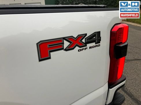 Used 2025 Ford F250 Platinum w/ Platinum Plus Package AWD/4WD image 34