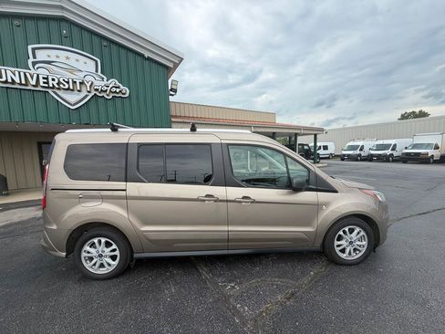 Used 2020 Ford Transit Connect XLT FWD image 2