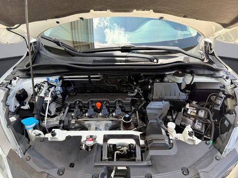 Used 2017 Honda HR-V EX image 14