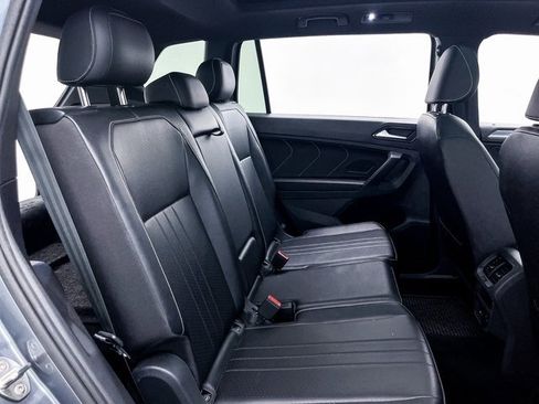 Used 2022 Volkswagen Tiguan SE R-Line image 36