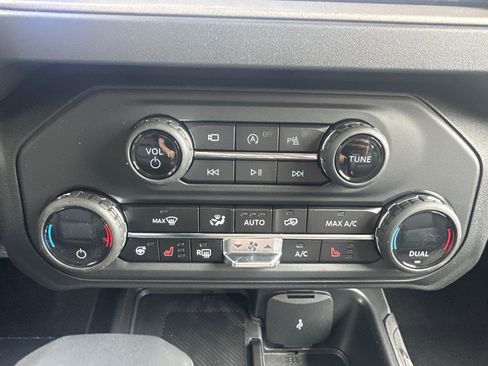 New 2026 Ford Bronco Outer Banks AWD/4WD image 8