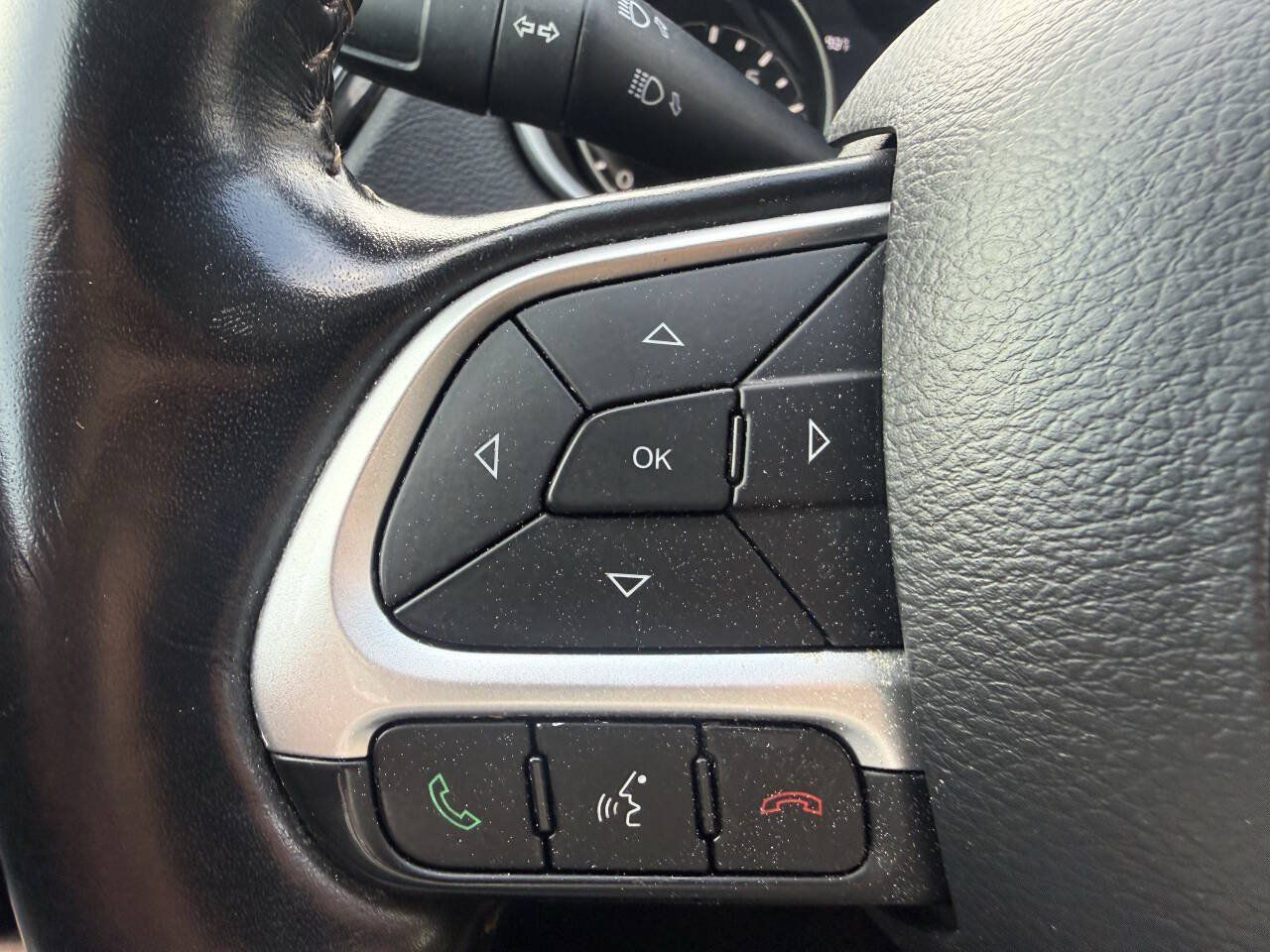 Used 2021 Jeep Compass Limited w/ Sun and Sound Group AWD/4WD image 23