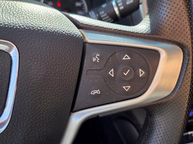 Used 2021 GMC Acadia SLE w/ Driver Convenience Package FWD image 23