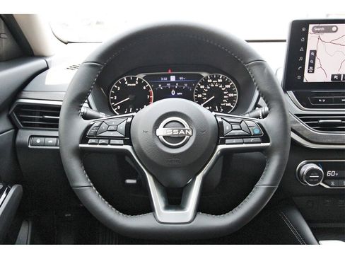 New 2025 Nissan Altima 2.5 SL image 14