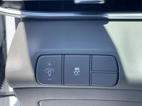 Certified 2024 Hyundai Elantra SEL FWD image 20