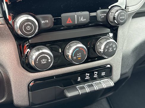 Used 2025 RAM 1500 Tradesman AWD/4WD image 16