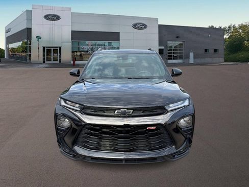 Used 2023 Chevrolet TrailBlazer RS w/ Convenience Package AWD/4WD image 3